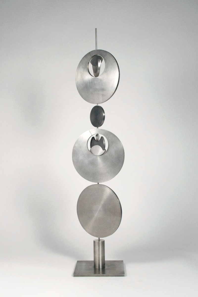 «Vier-Scheiben-Drehfigur 3+3», ca. 1967 (Aluminium, H 90 cm)