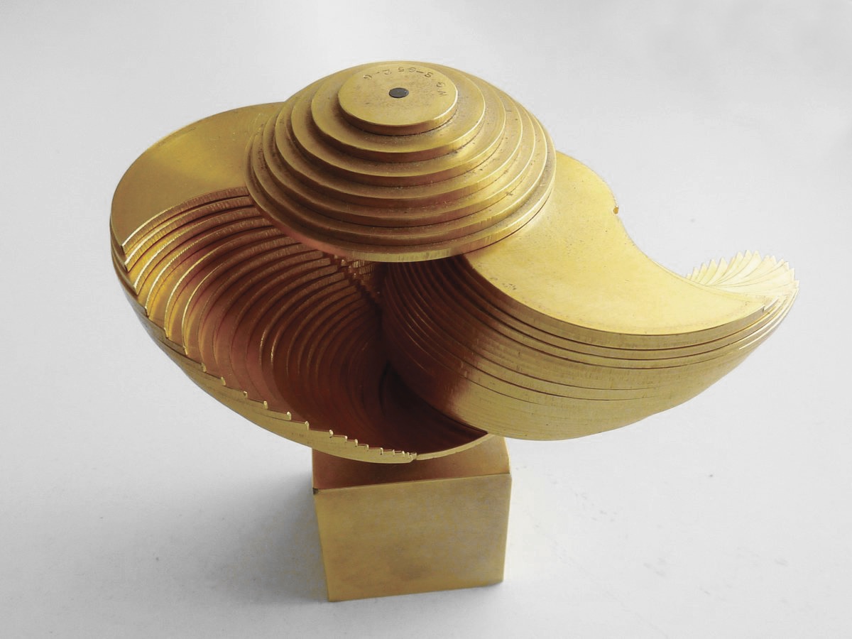 «Meditationskugel ‹Contra›», 1971/72 (Messing, vergoldet, Multiple, ø 6 cm, WG 71 / 72 – S 65)