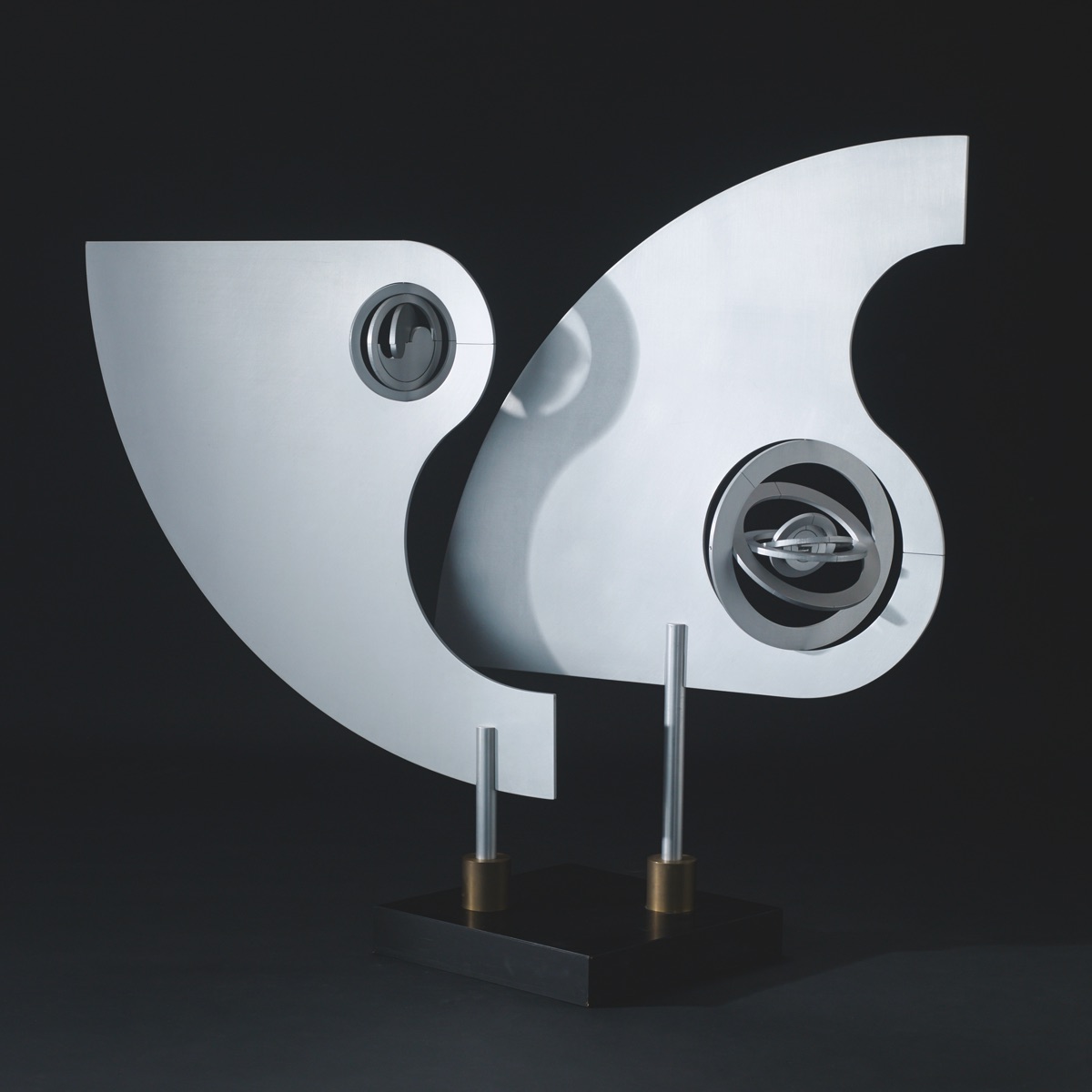 «Doppelflügel aus zwei Vierteln», 1975/77 (122,5 x 130 cm, WG 75/77 – 726 M)